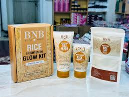 BNB RICE BRIGHTENING GLOW KIT